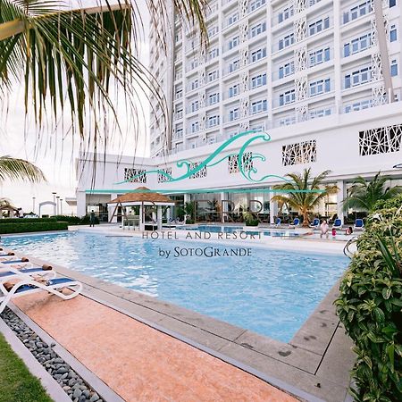 Arterra Hotel And Resort Lapu-Lapu City Exterior photo
