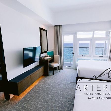 Arterra Hotel And Resort Lapu-Lapu City Exterior photo