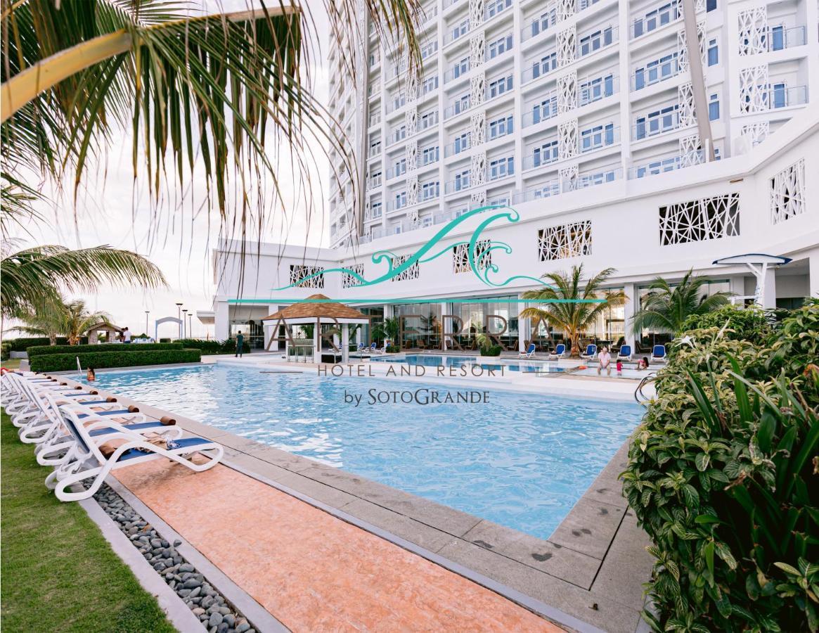 Arterra Hotel And Resort Lapu-Lapu City Exterior photo